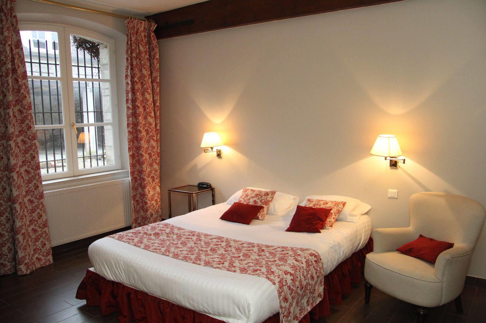 Hotel Le Regent Villers-Cotterêts Kültér fotó