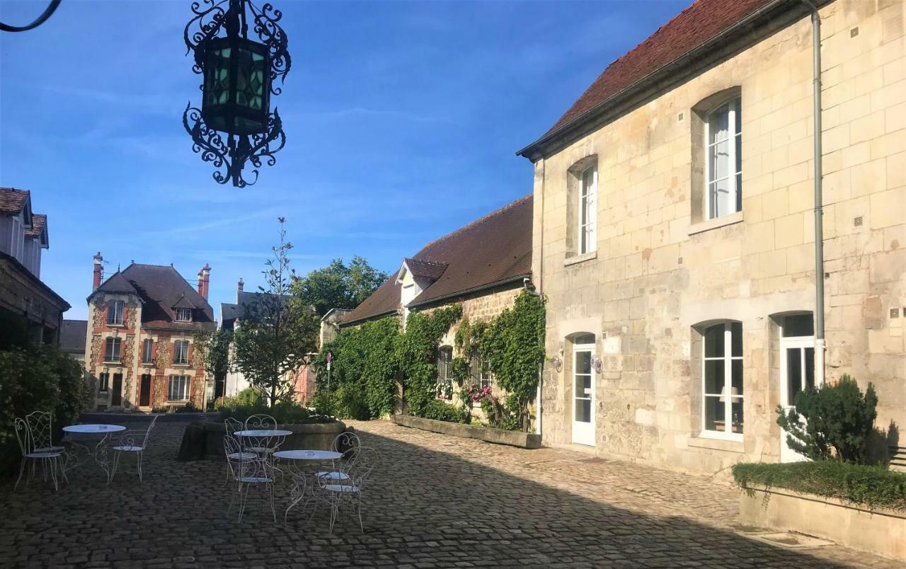 Hotel Le Regent Villers-Cotterêts Kültér fotó