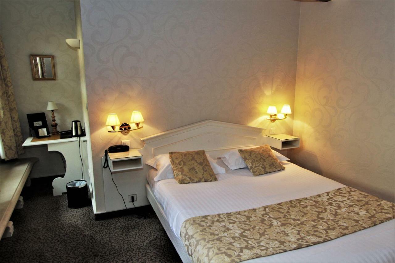 Hotel Le Regent Villers-Cotterêts Kültér fotó
