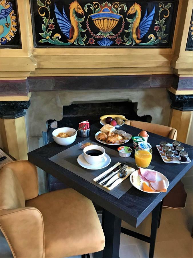 Hotel Le Regent Villers-Cotterêts Kültér fotó